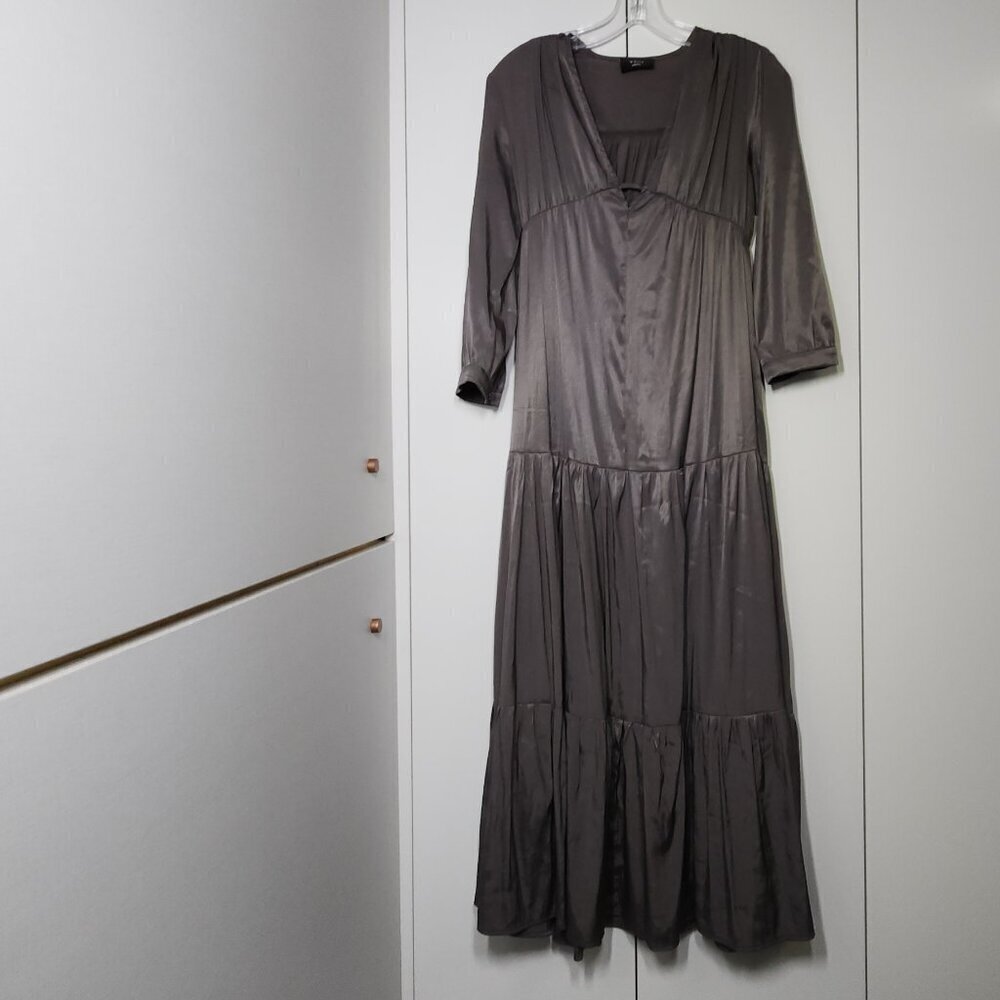 Vici Silver Shimmer Tiered Midi Dress Women's Size S